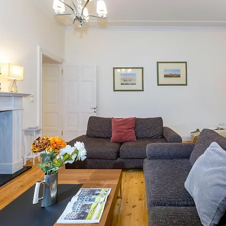 Ampio Cantone Apartment *